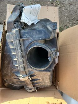 1.8 Liter Air Filter Cleaner Box Housing 