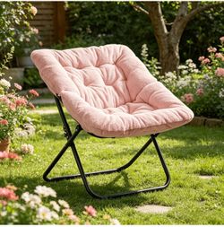 Cozy saucer chair