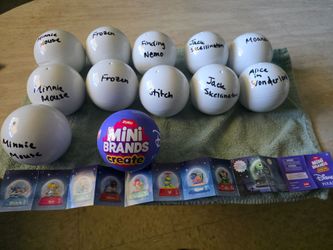 Zuru MiniBrands Disney Snowglobes