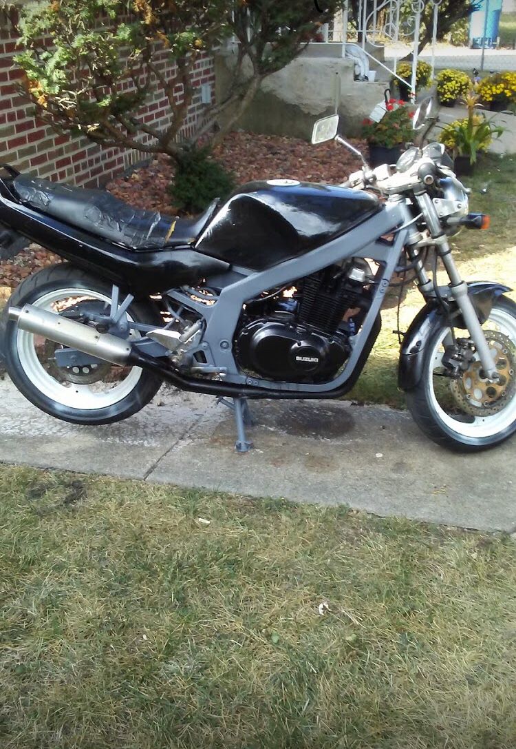 1989 Suzuki GS500E Motorcycle