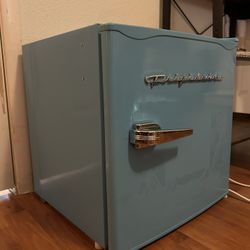 Frigidaire Rétro Mini Fridge