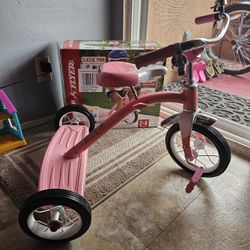 Radio Flyer 10" Classic Tricycle (Color PINK)