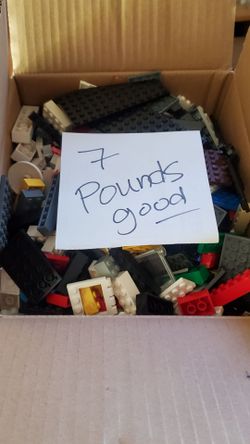 7 pounds of GOOD assorted Legos