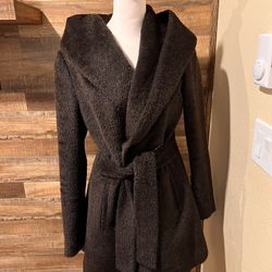 Trina turk Size 4 women’s Belted Coat