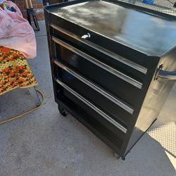 Tool Box HUSKY 4 Draw , With Key, Bearings,  Older Made With Real Metal, Excellent Condition,  E MESA 