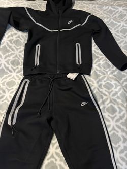 nike tech set