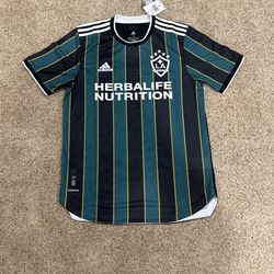 Los Angeles Galaxy 21/22 Authentic Jersey. Size “M” .  Five Star.