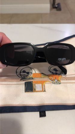 Black sunglasses