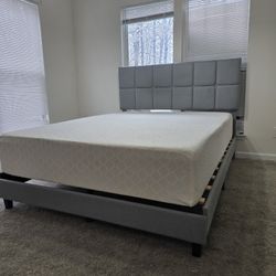 QUEEN SIZE BED 