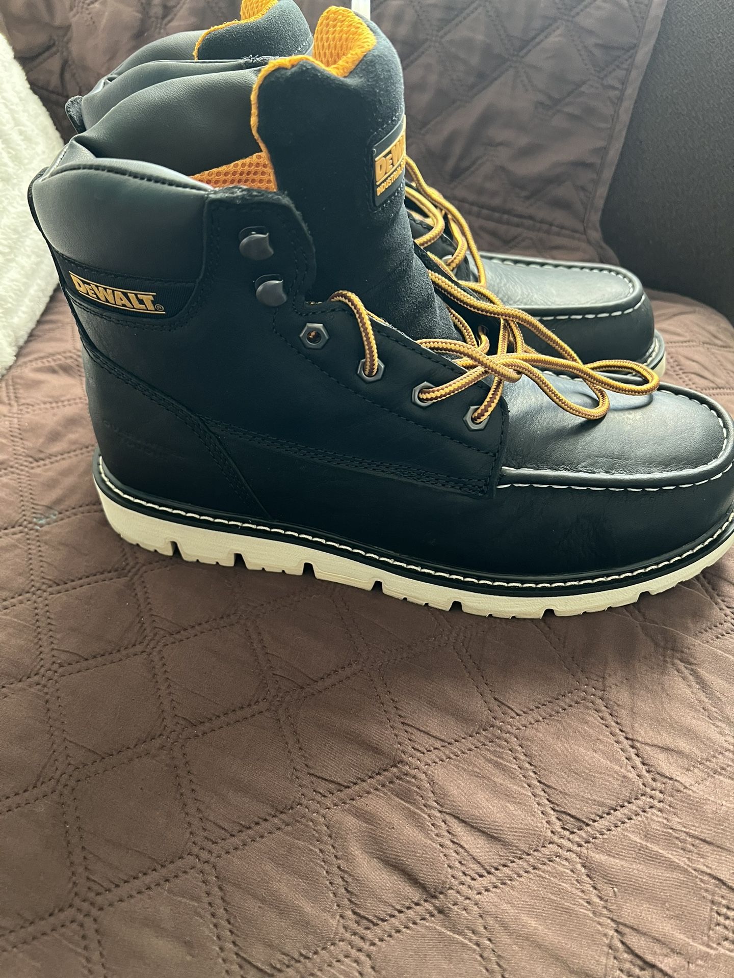 Dewalt Boots Size 11 M