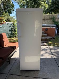 Stand up freezer SALE PENDING 5/13