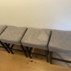 Set of 4 Upholstered Bar Stools 