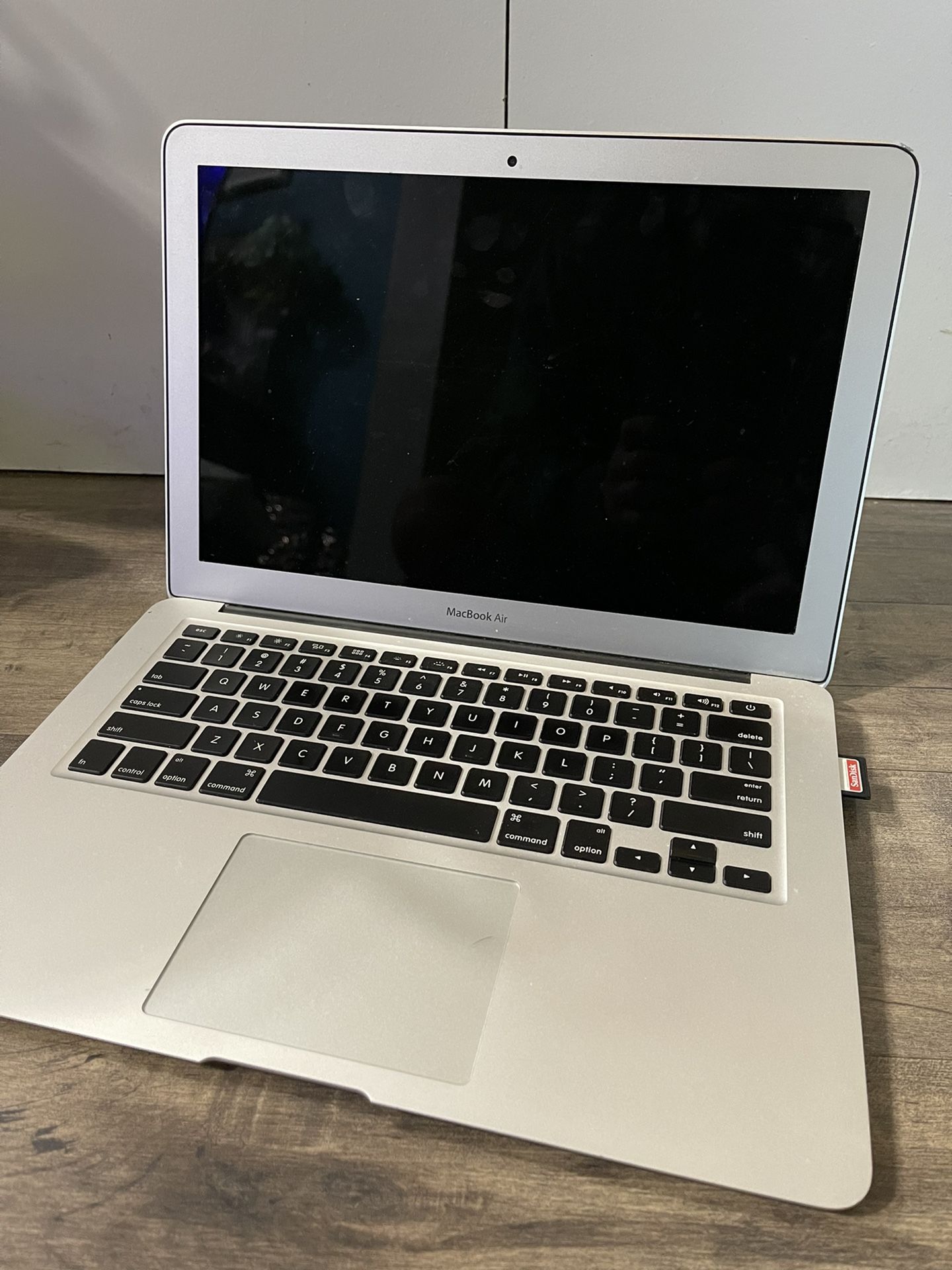 2017 Apple MacBook Air 13in 256GB