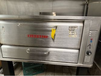 Commercial Pizza Oven