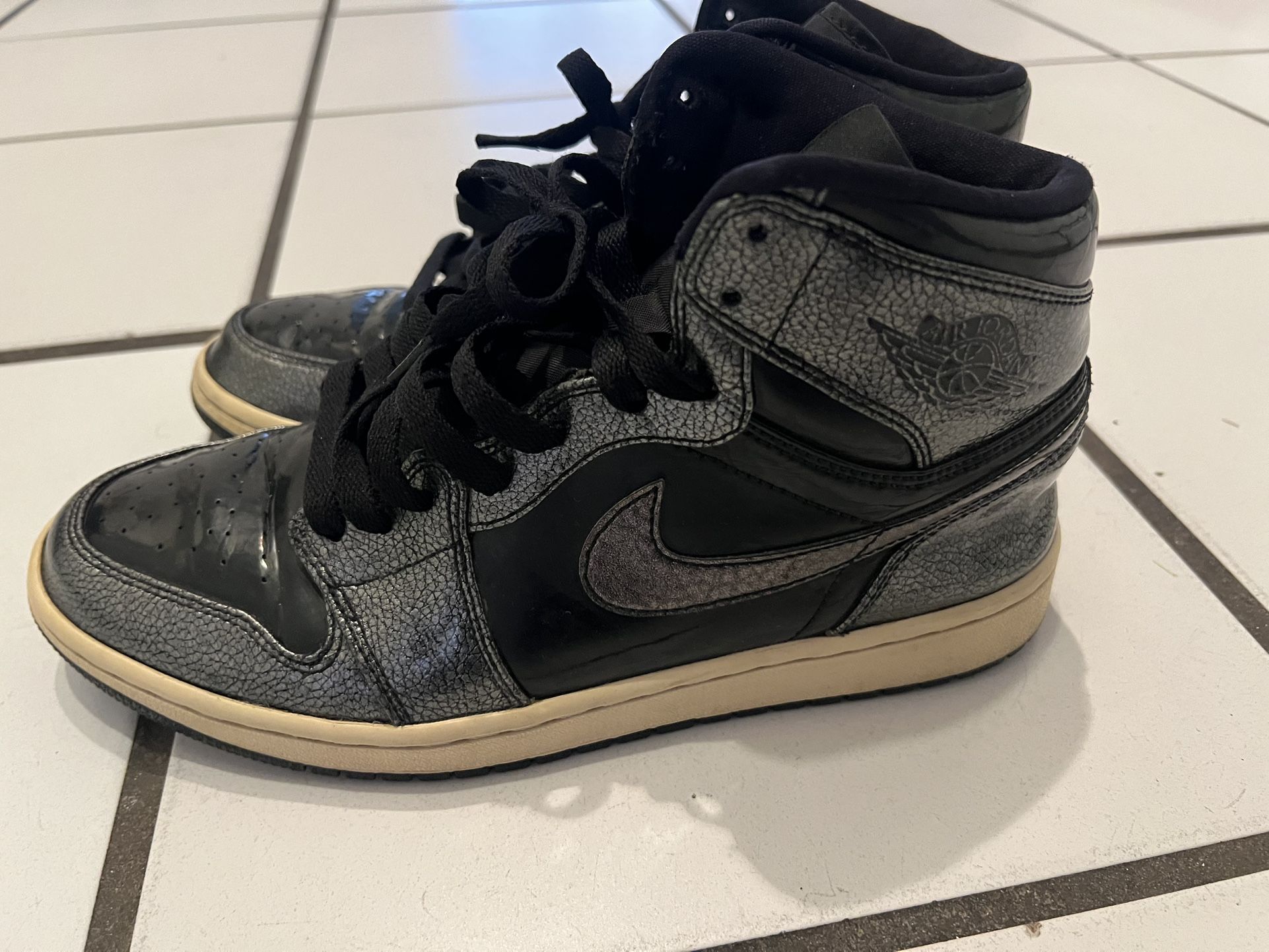 Jordan 1 Metallic | anti gravity Asking $40 OBO