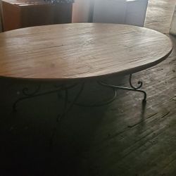Aurhaus Table 