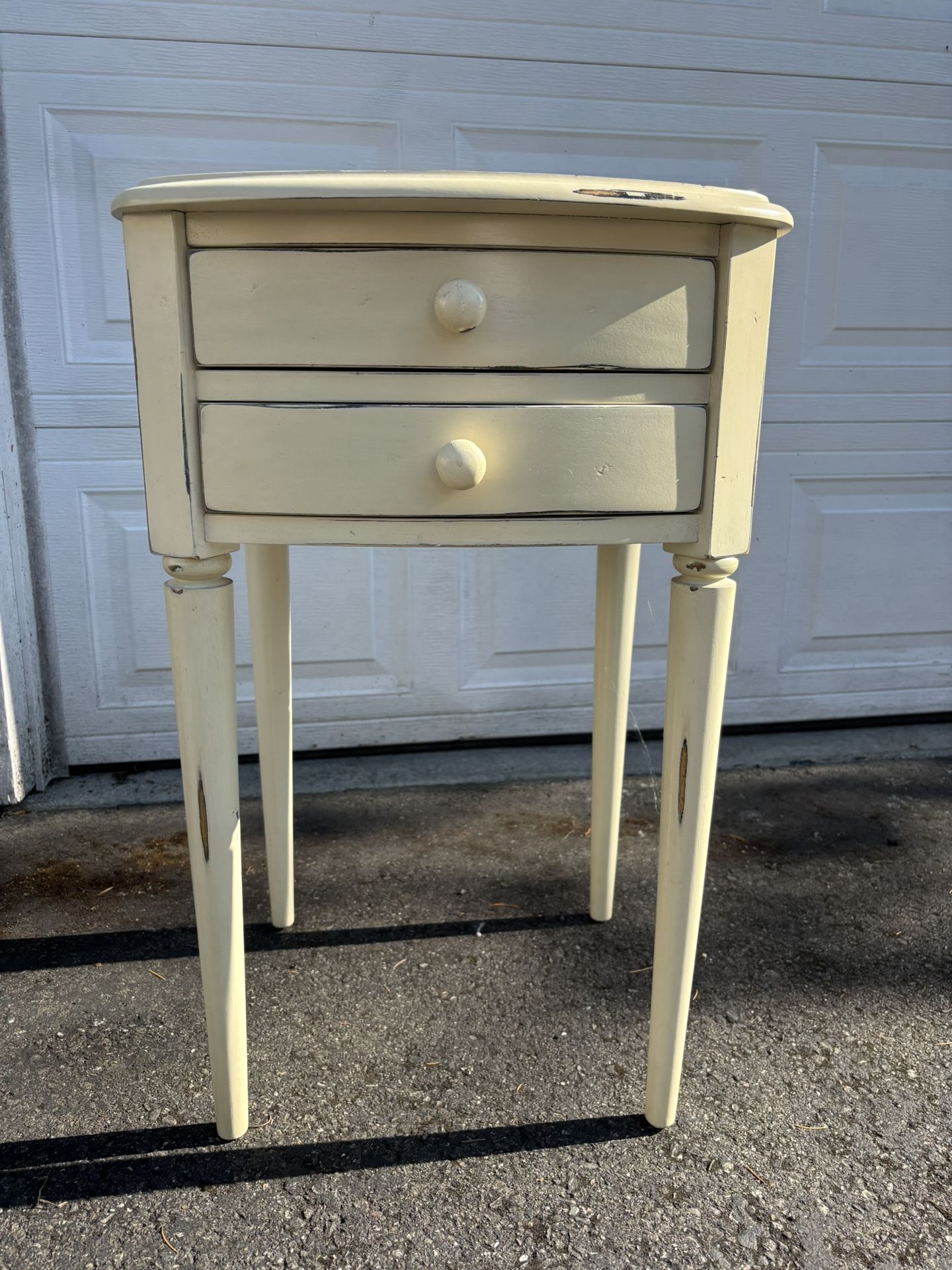Vintage Distressed Side Table with Drawers – Shabby Chic Look