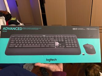 Logitech MK540 Full Size Advanced Wireless Keyboard and Mouse Combo