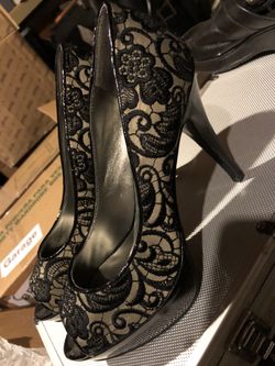 Guess Heels 7.5