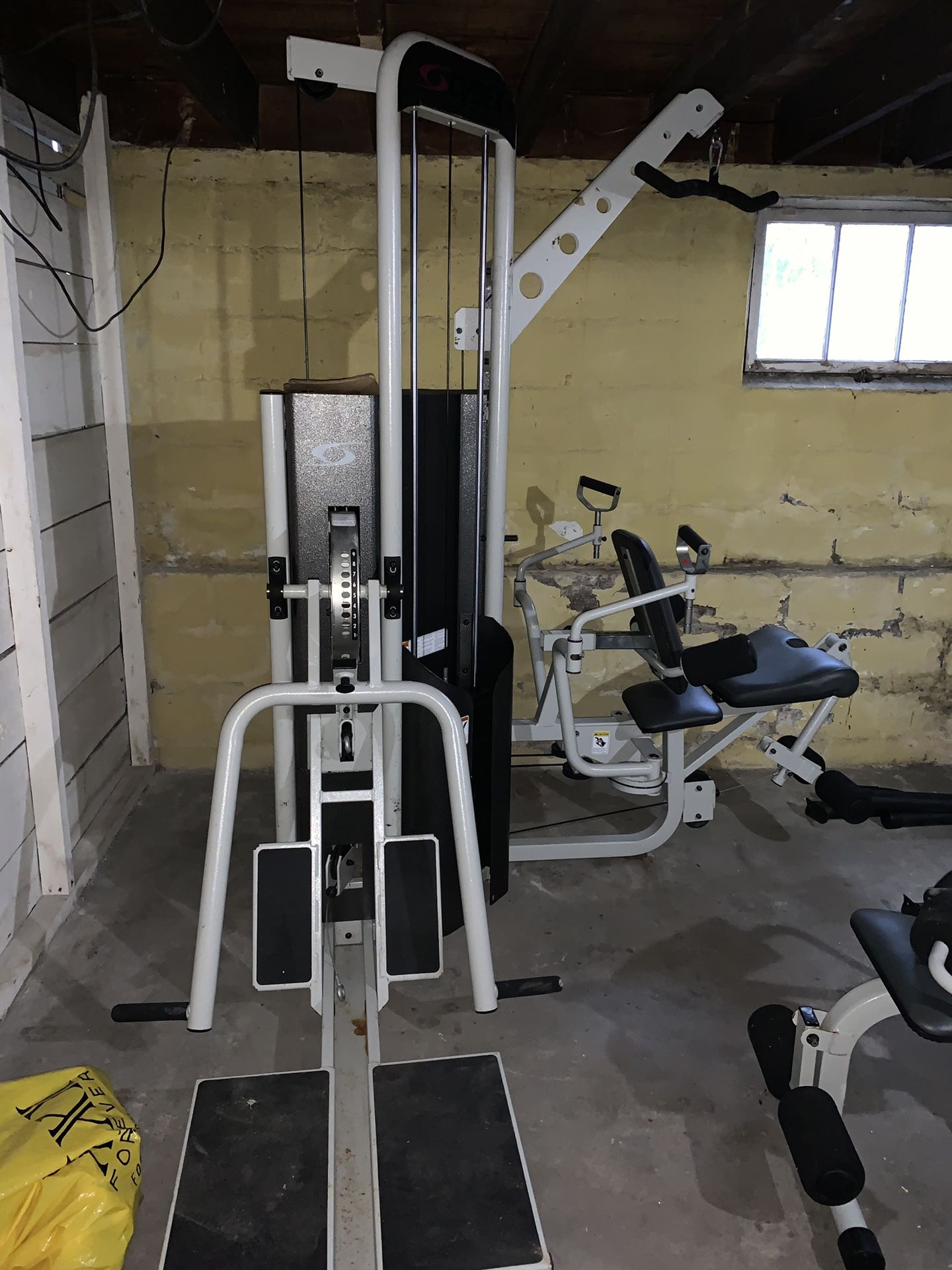 Cybex pg 400 home gym hotsell