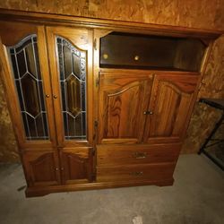 Antique TV Cabinet ~Price Negotiable~(Pick Up ONLY)