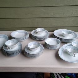 A Set Plate Noritake Number 5858.43 Pieces