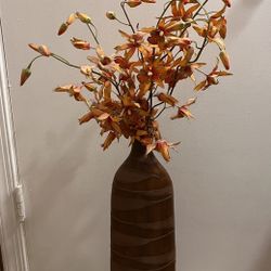 Floor Vase With Flowers 