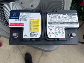 Mercedes car battery  group size is a H7