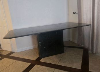 Kitchen / dining room table