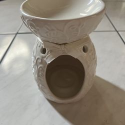 Brand New Hallmark Wax Warmer Diffuser with Tag