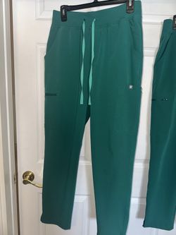 Figs women’s Hunter green pants Medium