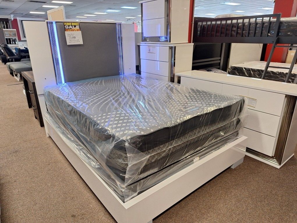 Ylime Queen Bed Dresser And Mirror