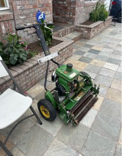 Greens Mower John deer comercial mower