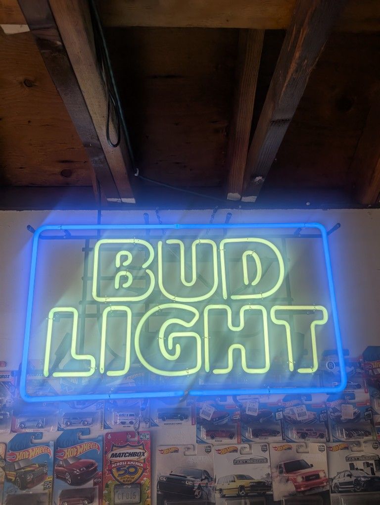 Bud Light Neon Sign