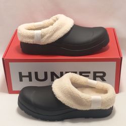 Ladie's Play Insulated Clog Available in Black Size 6, 7, 8 / White Size 10