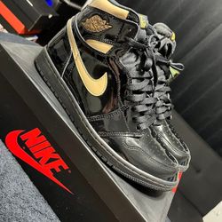 Jordan Retro 1 Metallic Gold  Size 11 Men 