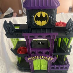  Hot Wheels and Imaginext toys