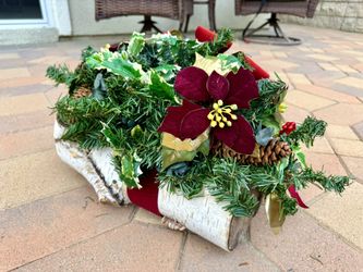 Like New 16”x12” Yule Birch Log Christmas Decor w/ Candle Holders