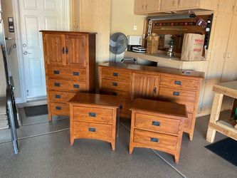 4 piece Bedroom Set
