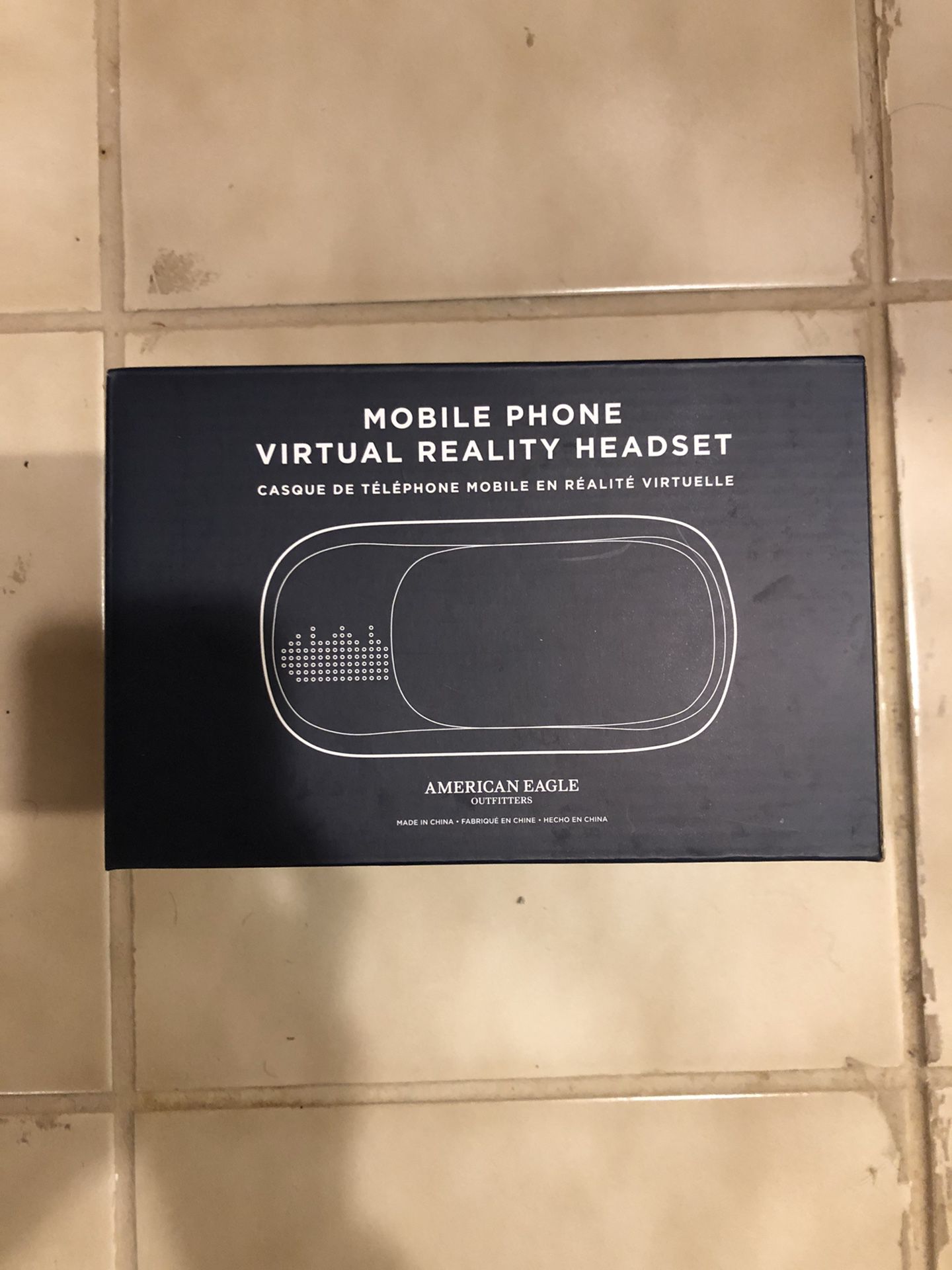 American Eagle Outfitters Mobile Phone Virtual Reality Headset