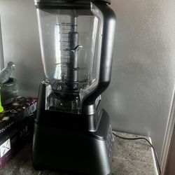 Ninja - Professional Plus Blender with Auto-iQ