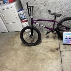 Black and purple, the VRSA3S