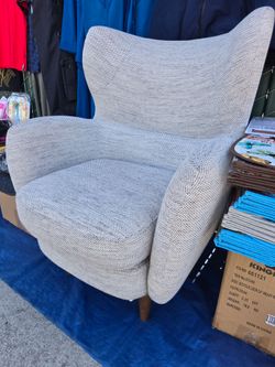 Lucia wings Chair