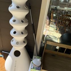 Lettuce Grow Outdoor Farmstand