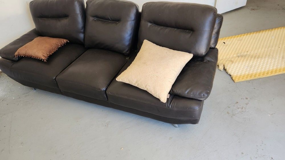 8' Blk Leather Couch