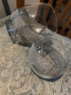 2 Glass Vases (Ribbon Can Be Removed)