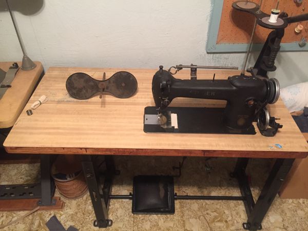 Singer 241-12 sewing machine for Sale in San Leandro, CA - OfferUp