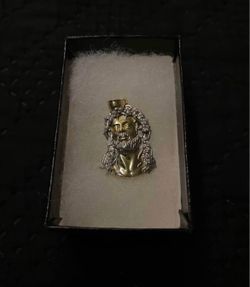 14k gold christ pendant