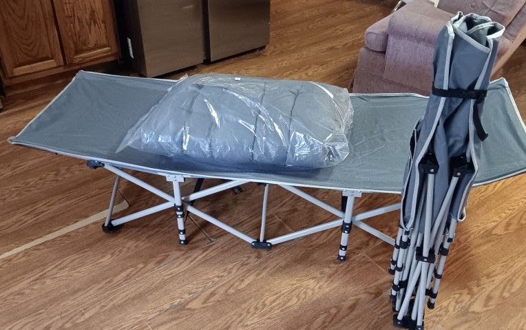 2- *BRAND NEW* Folding Cots W/ 1- Soft *NEW Foldable Mattress