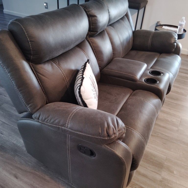 Reclining Loveseat 